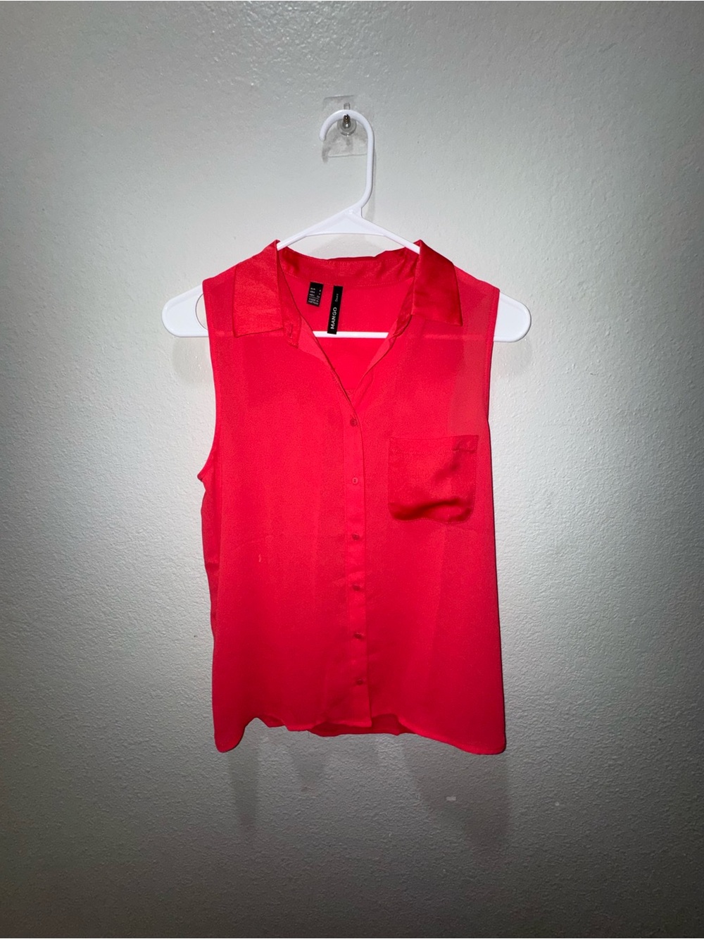 Mango Sleeveless Button-Front Blouse in Bright Red